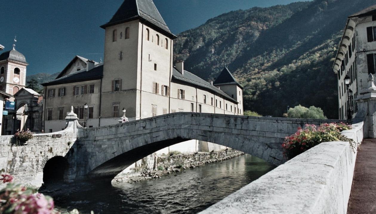 Lire la suite à propos de l’article 7 Choses à Faire à Moutiers: Découvrez cette Destination Magnifique!
